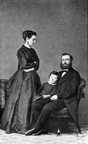 Um 1865 Mit den Eltern